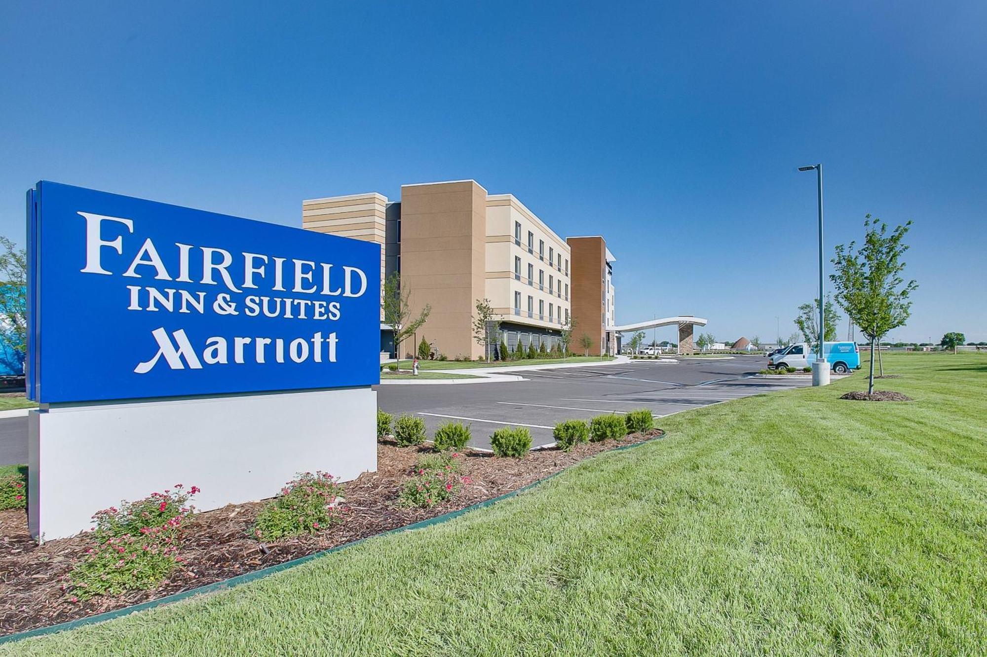 Fairfield & By Marriott East Hotel Wichita