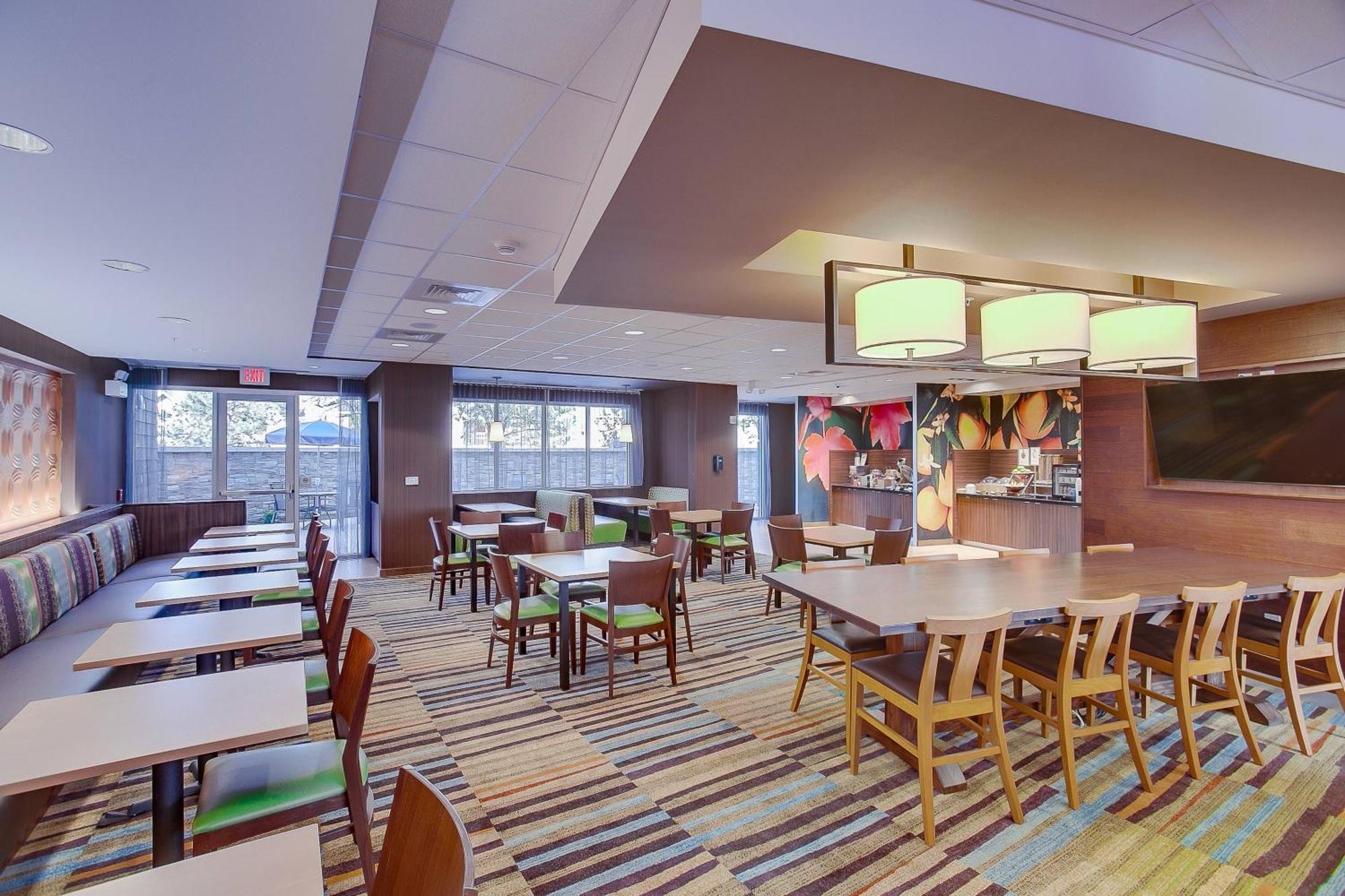 Hotel Fairfield & By Marriott East Wichita